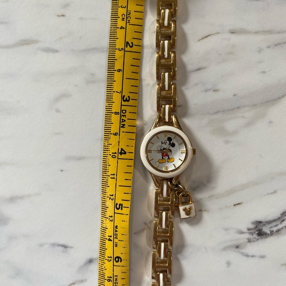 Disney Mickey Mouse Watch - Picture 4 of 5